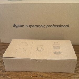 Dyson Supersonic Professional Attachments Kit - Natural Kraft Box